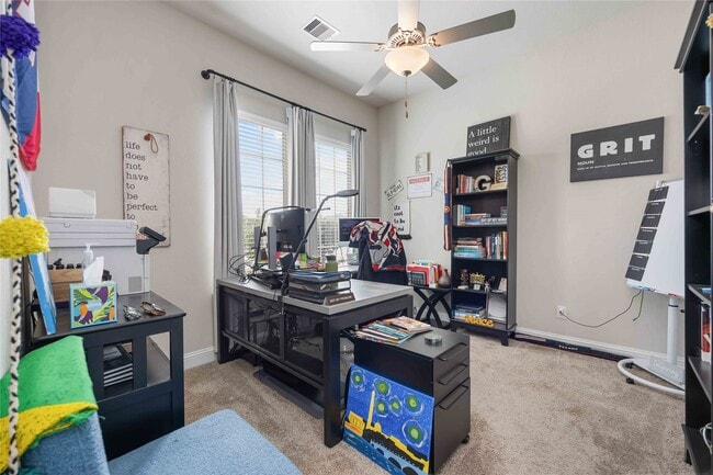 Building Photo - 5622 Vintage Oaks Ln