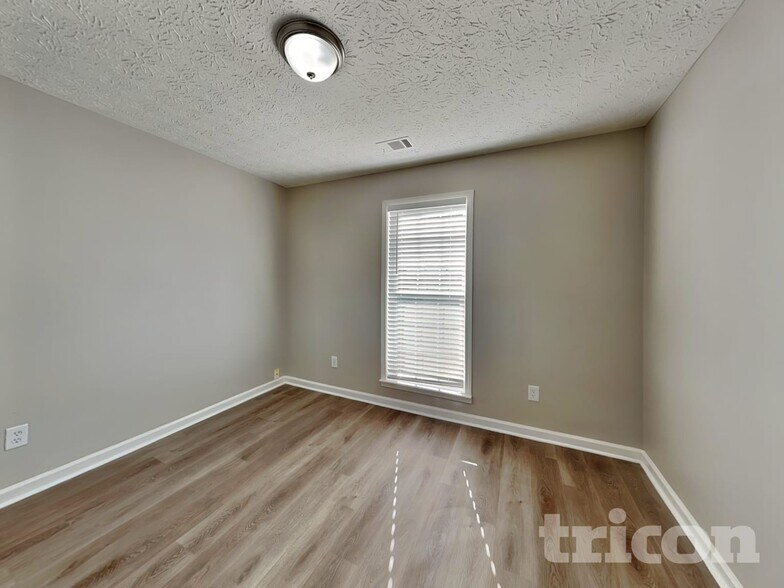 Building Photo - 30 Somerset Ct