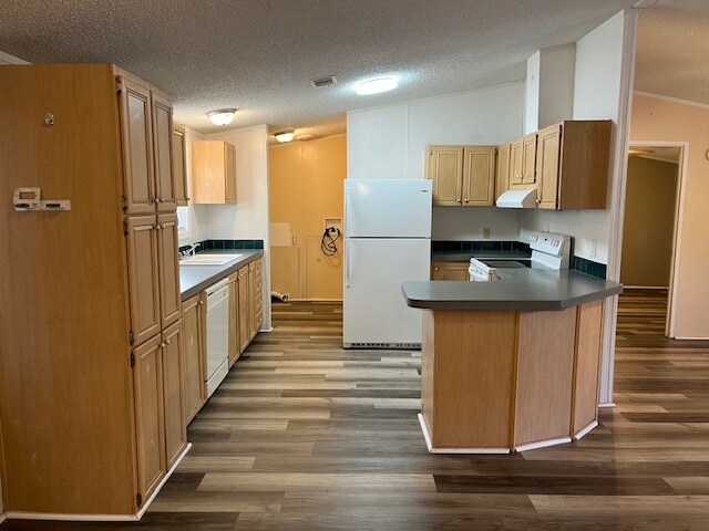 Building Photo - 5924 Ashen Ave