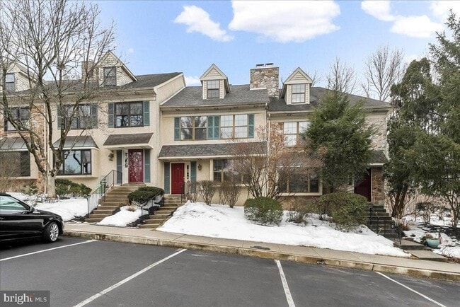 Building Photo - 11 Algonquin Ct