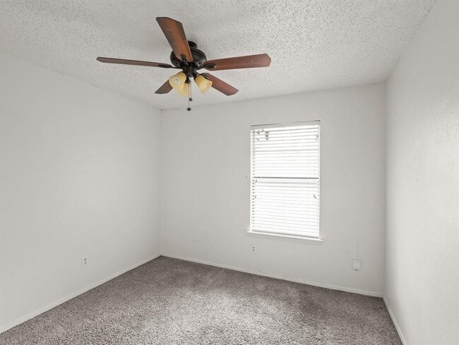 Building Photo - 3507 Alpine Cir