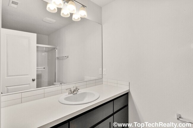 Building Photo - Beatiful New Construction Townhome In North Bethany, 3BR! Great Location, A+Schools!