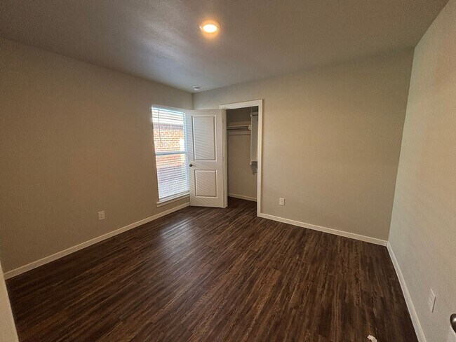 Building Photo - Get Rental In Upland West Available