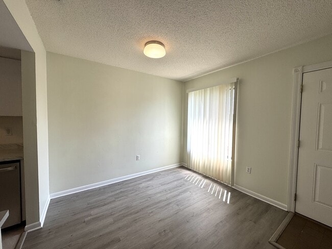 Building Photo - 5845 La Costa Dr