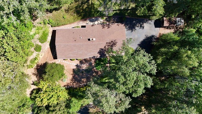 Building Photo - 275 Cold Springs Rd