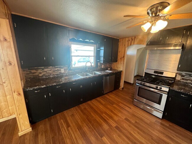 Building Photo - 3355 US-50