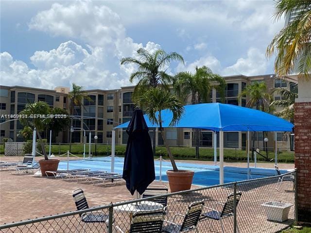 Building Photo - 608 NE 2nd St