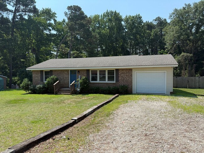 Primary Photo - Tranquil 3 Bed 2 Bath Home in Raeford