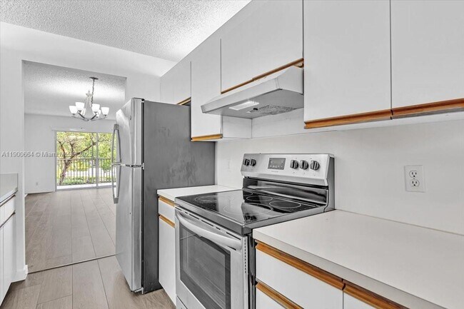 Building Photo - 12501 SW 14th St