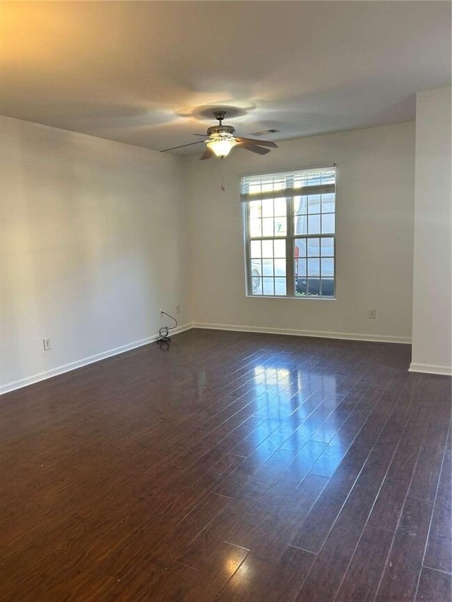 Building Photo - 3037 Bonnes Dr
