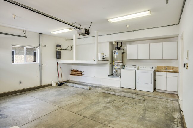 2 Car Garage, extra storage w/ Washer & Dryer - 513 N Juanita Ave