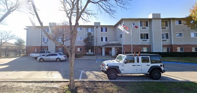 Building Photo - 3260 Bickers St