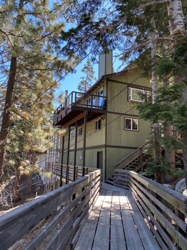 Building Photo - Two bedroom Two bath Condo close to the NV...