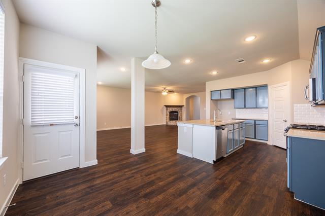 Building Photo - 1560 Kleberg Dr