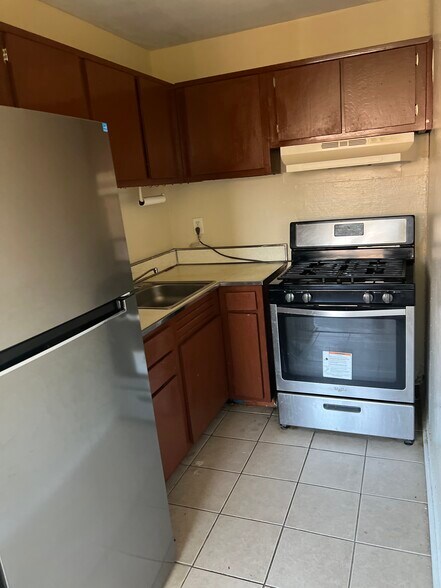 Building Photo - 924 Stuyvesant Ave