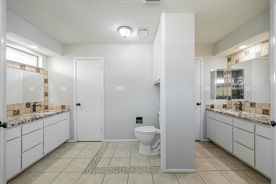 Building Photo - 105 Quail Run