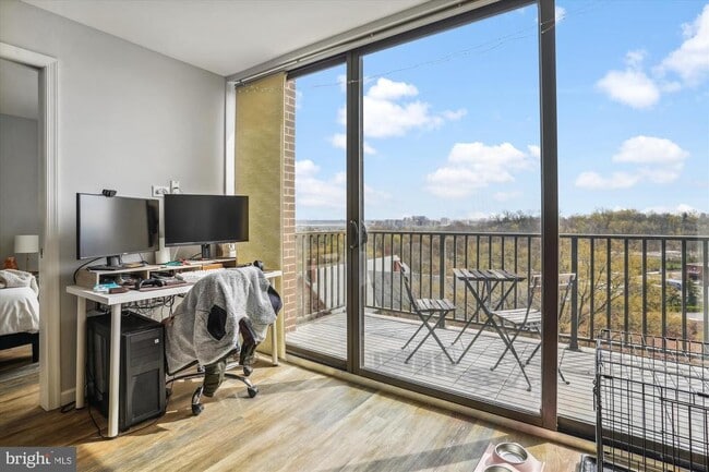 Building Photo - 1510 12th St N