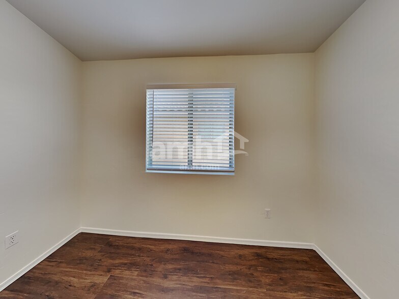 Building Photo - 7918 S Clarkson Ct