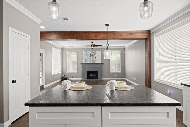 Building Photo - 1207 Wildewood Ct