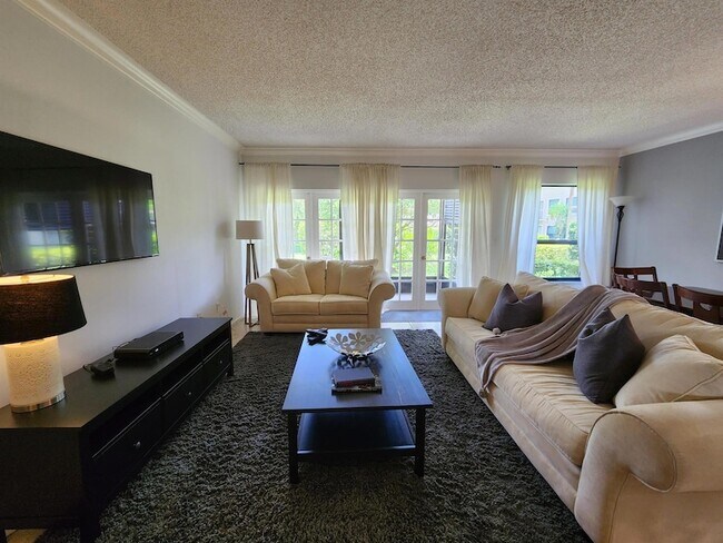 Building Photo - 11863 Wimbledon Cir