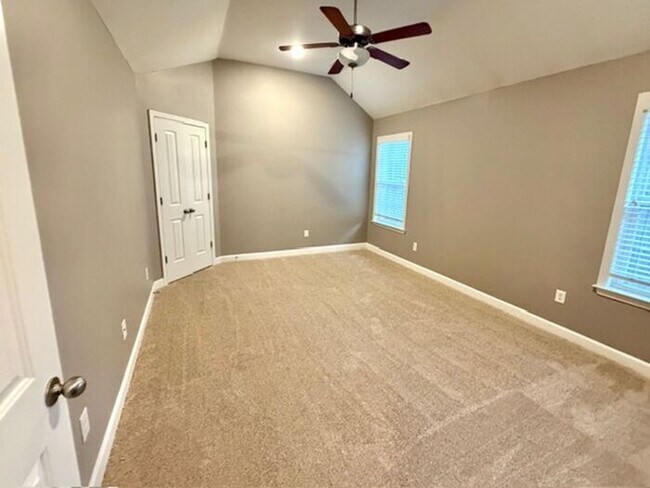 Building Photo - Now Leasing a 4 Bedroom 2 Bath Home in Olive Branch