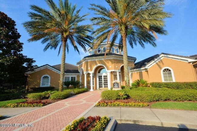 Building Photo - 10075 GATE N Pky