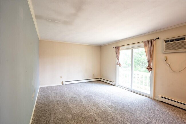 Building Photo - 400 New River Rd