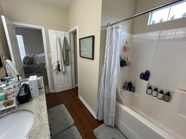 Building Photo - 735 Meadow Ln