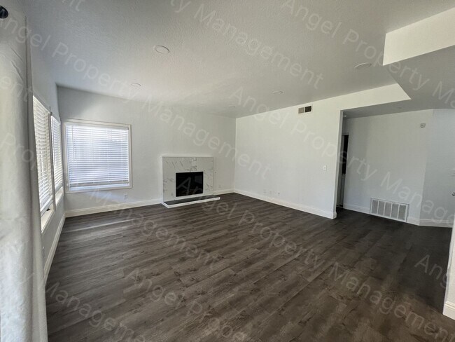 Building Photo - 5221 Moonlight Way