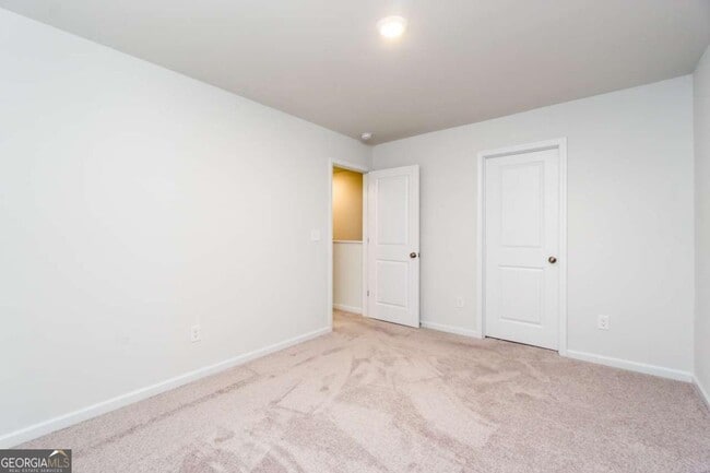 Building Photo - 84 Founders Dr