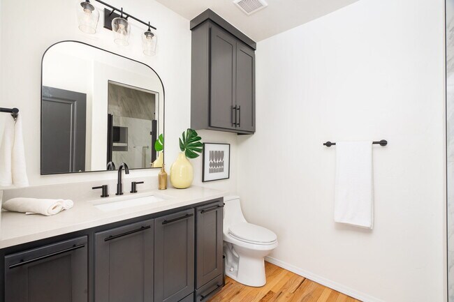 Building Photo - 2605 NW 38th St