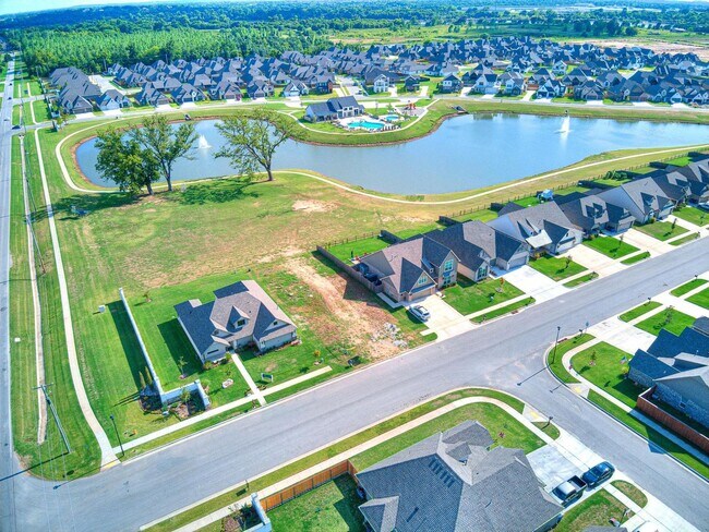 Building Photo - New Construction Home 4 Bed 3 Bath in Bixby!