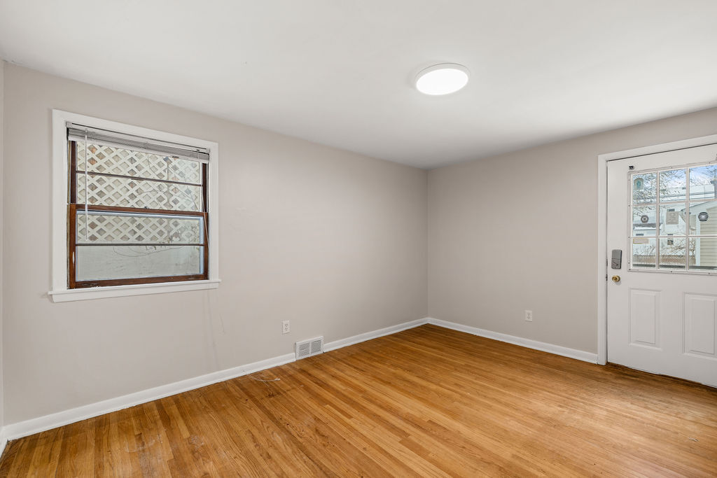 Building Photo - 612 Starin Ave