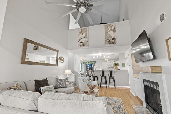 Building Photo - Furnished All-Inclusive 4bed/3bath condo available 12/1/25-2/28/26