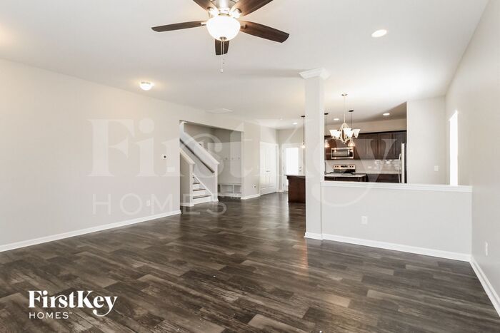 Building Photo - 4121 Medina Ct
