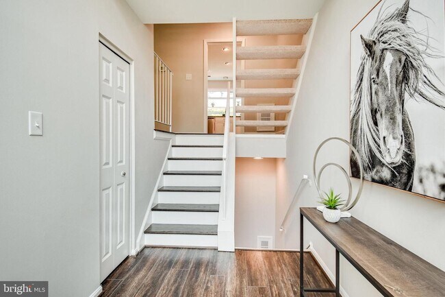 Building Photo - 5415 Helm Ct