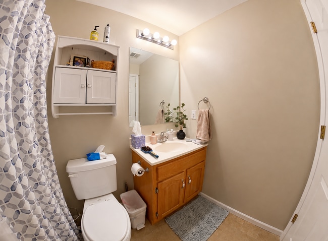 Building Photo - 3D Tour Available-HUGE Bedrooms + 2-Car Garage + Pet Friendly + Washer and Dryer Included! Availa...