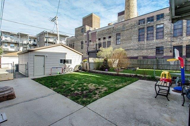 Building Photo - 4817 N Winchester Ave