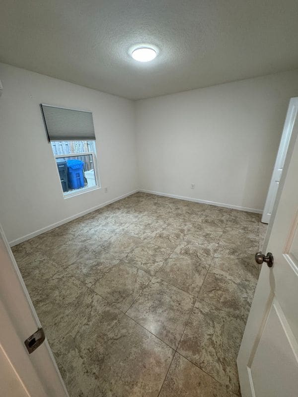 Building Photo - 1202 La Brad Ln