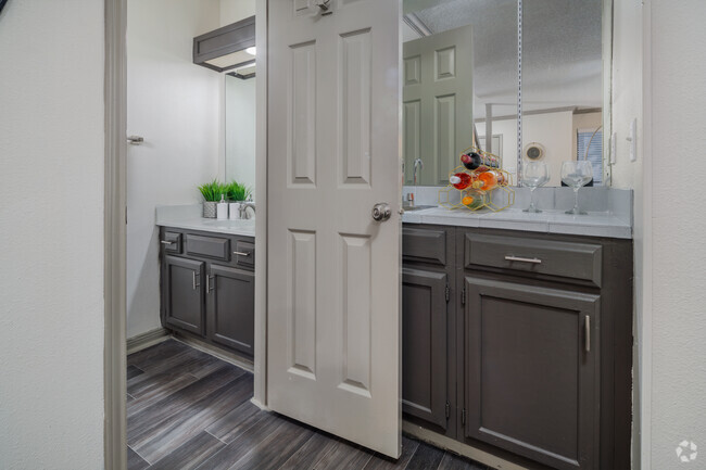 2BR, 3BA - 115SF Bathroom 01 - The Alto