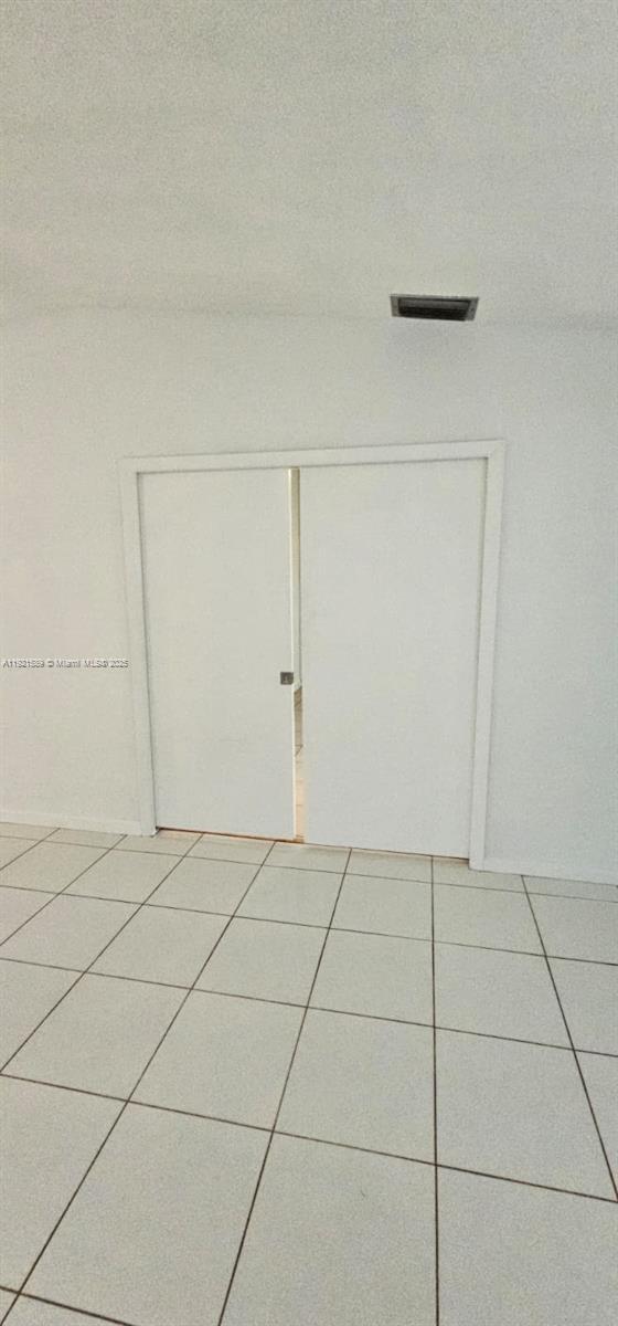 Building Photo - 3221 W Meadows Cir