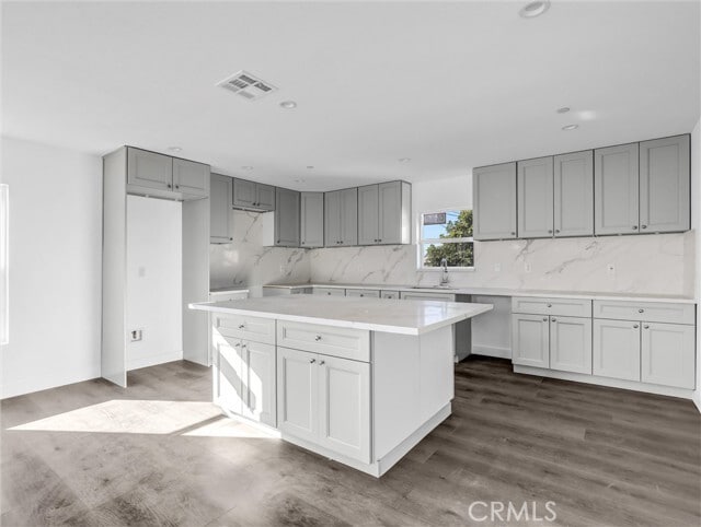 Building Photo - 1231 S Rowan Ave