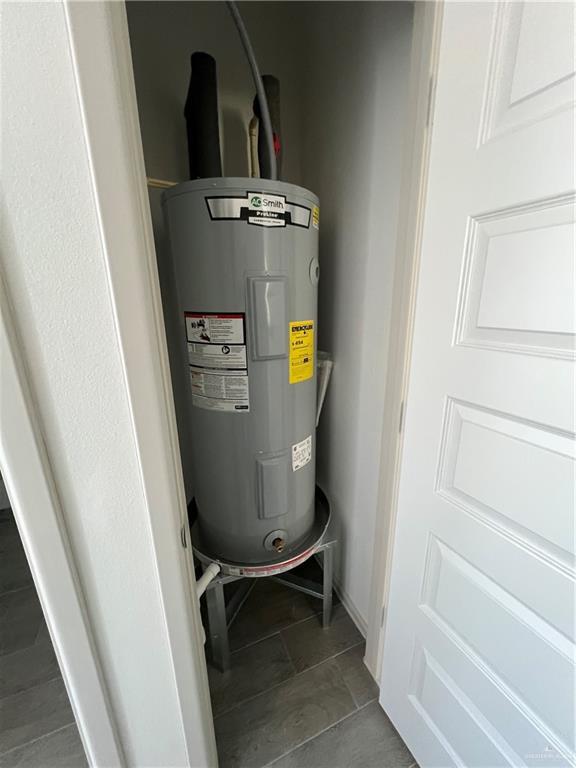 Building Photo - 17 W Harrison Ave