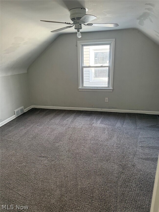 Building Photo - 892 E 139th St