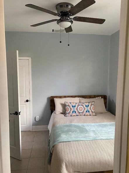 Building Photo - 2991 NW 31st Ave