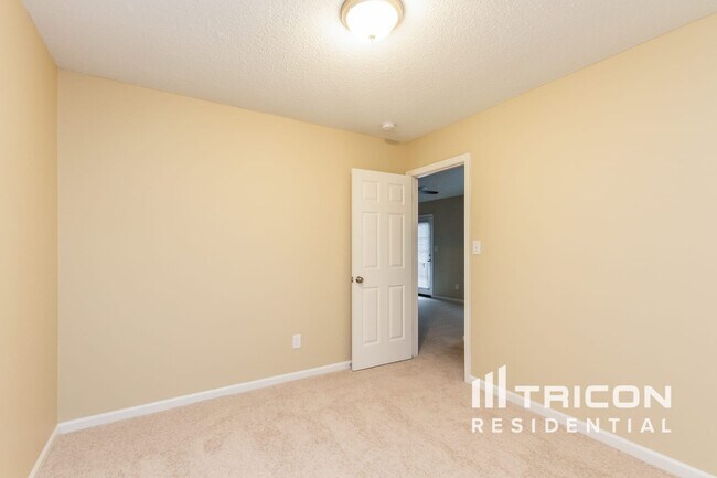Building Photo - 4033 Old Glory Dr