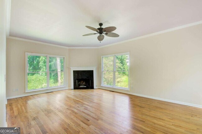 Building Photo - 2462 Empire Forest Dr