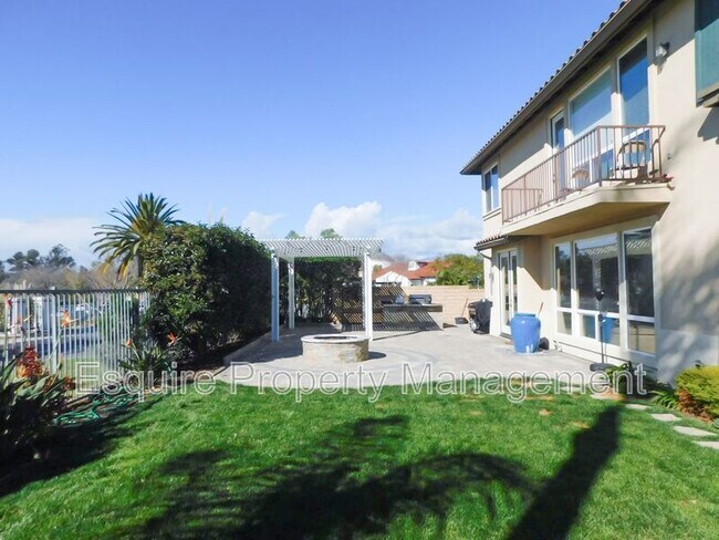 Building Photo - 2895 Diamond Dr