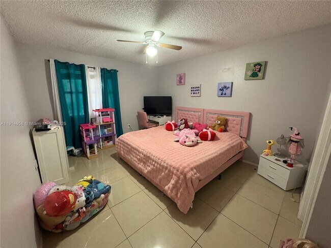 Building Photo - 15661 SW 104th Terrace