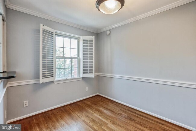 Building Photo - 513 Bashford Ln